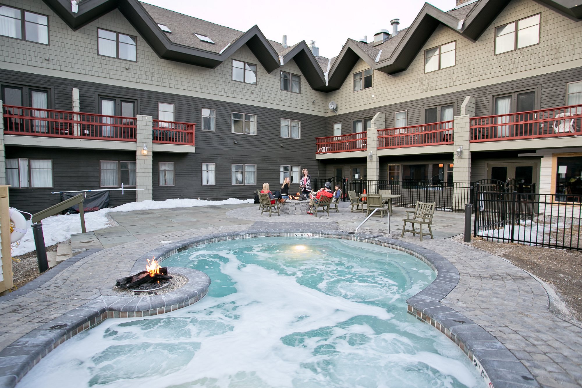 Outdoor hot tub with mountain views